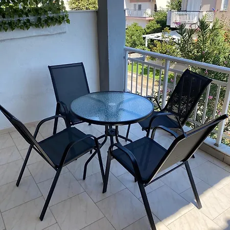 Christos Appartement *